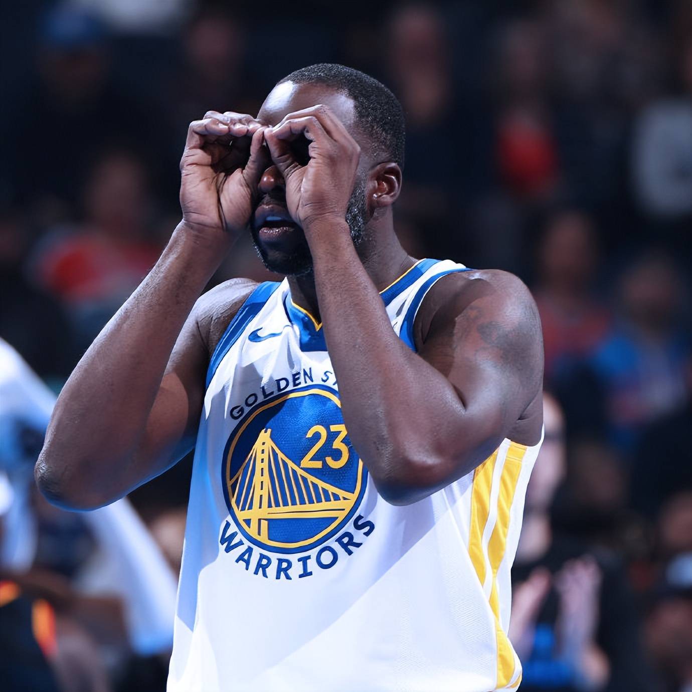 关于莱万多夫斯基在勇士比赛中绝杀，绝杀引发热议！的信息开云棋牌