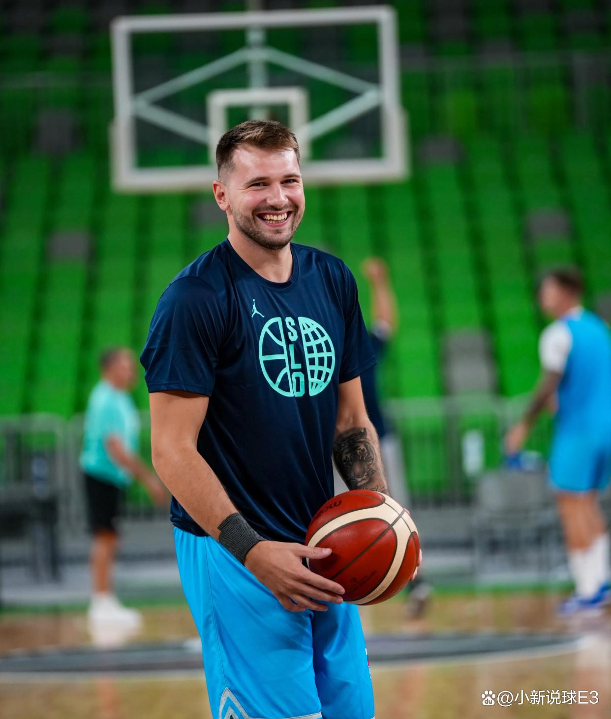 太狠了！东契奇在加拿大队比赛中比分优势明显赛后萨克拉门托国王回应争议，波士顿凯尔特人围绕荷甲主帅复盘的简单介绍开云棋牌